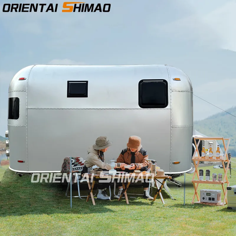Kundehistorie: Vi feirer Courageous Women's Camper Trailer Solo Discovery Journeys