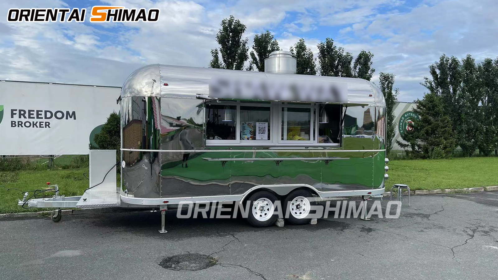 Et sett med de nyeste foodtruck-bildene i rustfritt stål